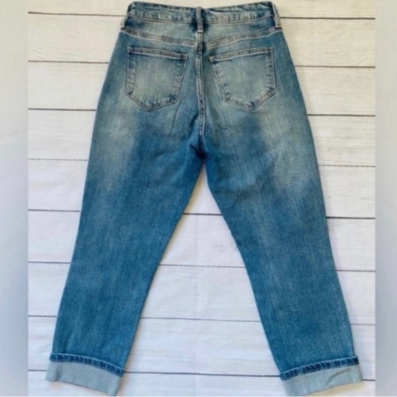 Fashion Nova High Rise Distressed Mom Jeans Size 5 (small) - Picture 4 of 6